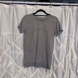 Black and white striped Lululemon top short-sleeve size 6